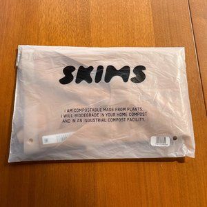 SKIMS Barely There Low Back Short Clay XS